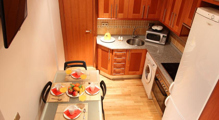 Apartamentos Good Stay Prado Madrid Room photo