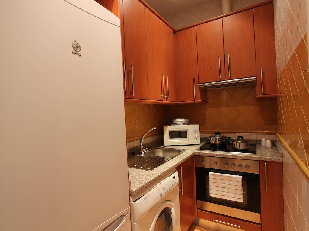 Apartamentos Good Stay Prado Madrid Room photo